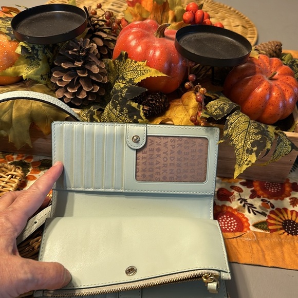 Kate Spade purse and matching wallet - Picture 6 of 7